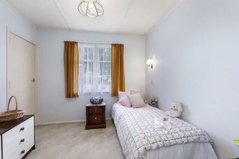 Photo of property in 22 Richard Grove, Stokes Valley, Lower Hutt, 5019