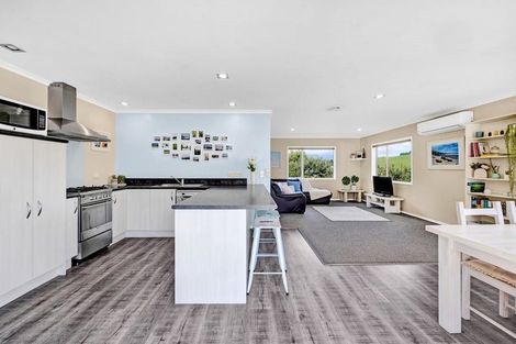 Photo of property in 40 Hobart Drive, Spotswood, New Plymouth, 4310