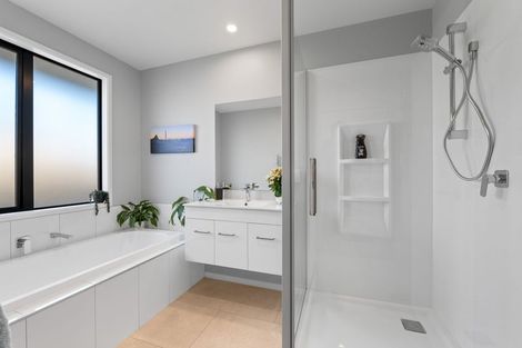 Photo of property in 2 Atea Place, Hawera, 4610