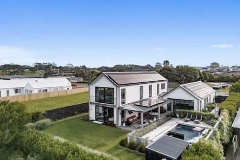 Photo of property in 17 Dinning Road, Riverhead, 0820