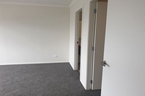 Photo of property in 27 Karearea Avenue, Kenepuru, Porirua, 5022