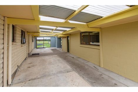 Photo of property in 381 Rangiora Woodend Road, Waikuku, Rangiora, 7473