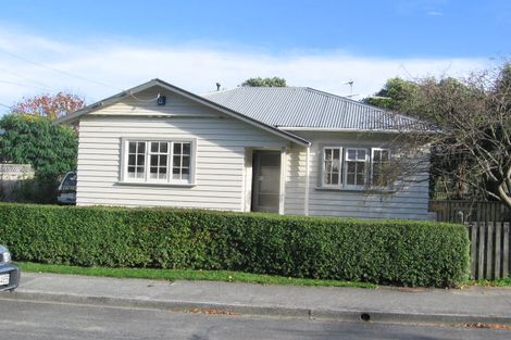 Photo of property in 5 Woodvale Grove, Fairfield, Lower Hutt, 5011