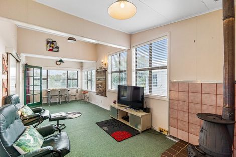 Photo of property in 31 Shortt Street, Foxton Beach, Foxton, 4815