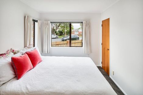 Photo of property in 16 Birdwood Road, Waterloo, Lower Hutt, 5011