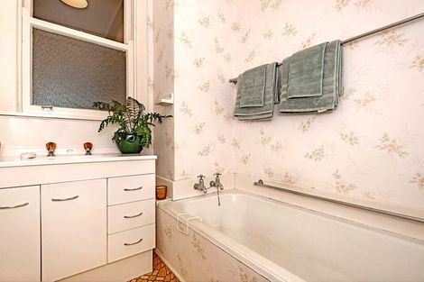 Photo of property in 12 Turenne Street, Inner Kaiti, Gisborne, 4010