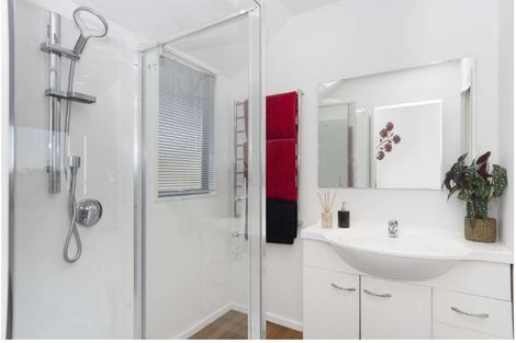 Photo of property in 9 Astor Place, Welcome Bay, Tauranga, 3112