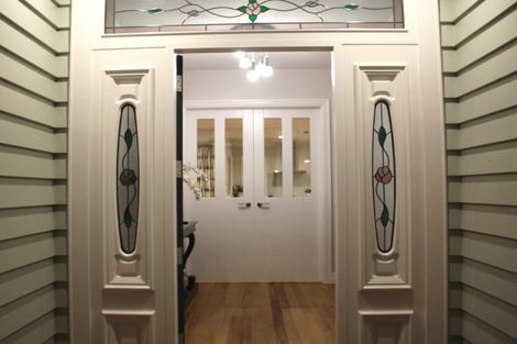 Photo of property in 6 Kaipakopako Road, Paraite, New Plymouth, 4373