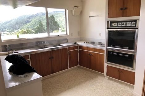 Photo of property in 22 Sunnyview Drive, Brown Owl, Upper Hutt, 5018