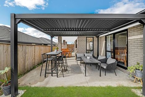Photo of property in 10 Pipi Crescent, Tuakau, 2121