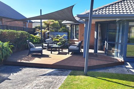 Photo of property in 17 Orlando Crescent, Waimairi Beach, Christchurch, 8083