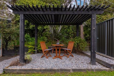 Photo of property in 102a Milton Terrace, Picton, 7220