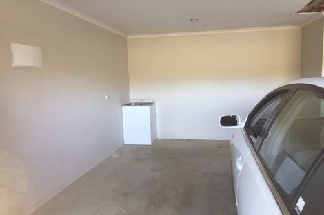 Photo of property in 16 Mckinley Road, Sunnyvale, Auckland, 0612