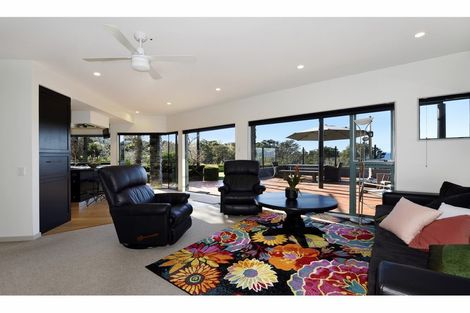 Photo of property in 15 Van Beek Place, Ruby Bay, Mapua, 7005