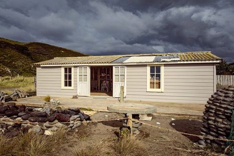 Photo of property in 1090 Makara Road, Makara Beach, 6972