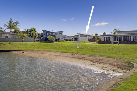 Photo of property in 10 Aquila Drive, Whitianga, 3510