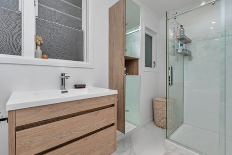 Photo of property in 4 Birkley Road, Bayswater, Auckland, 0622