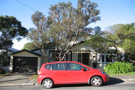 Photo of property in 22 Homewood Crescent, Karori, Wellington, 6012