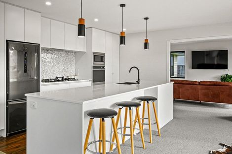 Photo of property in 7 Terli Way, Glen Avon, New Plymouth, 4312