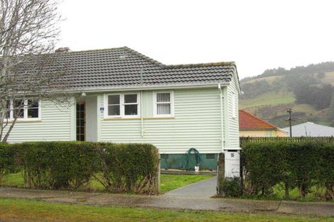 Photo of property in 5 Freyberg Avenue, Sawyers Bay, Port Chalmers, 9023