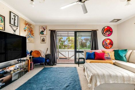 Photo of property in 9a Robinson Avenue, Holdens Bay, Rotorua, 3010