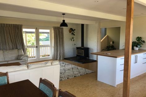 Photo of property in 119 Wairau Road, Oakura, 4314