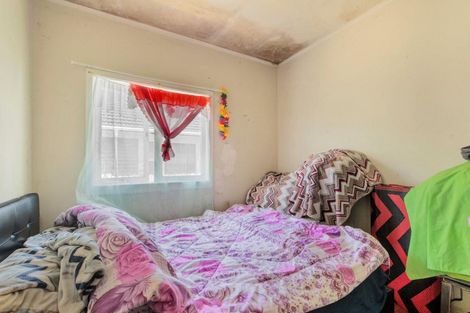 Photo of property in 79 Robert Skelton Place, Clendon Park, Auckland, 2103