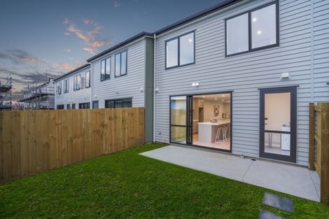 Photo of property in 24 Kauri Heart Avenue, Takanini, 2112