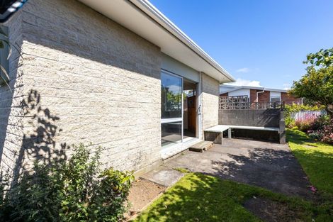 Photo of property in 4/50 Paynters Avenue, Strandon, New Plymouth, 4312