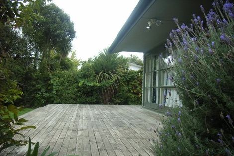 Photo of property in 220 Tamamutu Street, Taupo, 3330