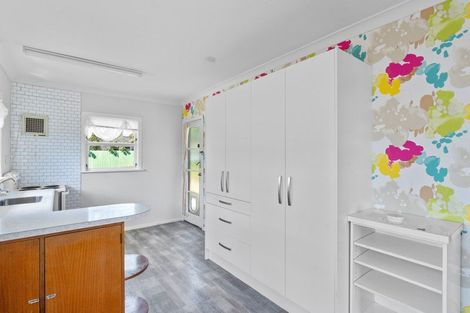 Photo of property in 58 Winchester Street, Levin, 5510