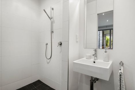 Photo of property in 15 Shalimar Place, Huntington, Hamilton, 3210