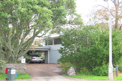 Photo of property in 37 Maori Hut Road, Red Beach, 0932