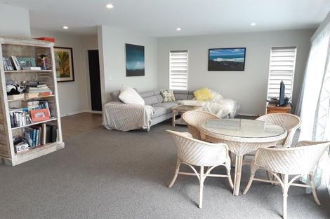 Photo of property in 5 Danden Way, Pukekohe, 2120