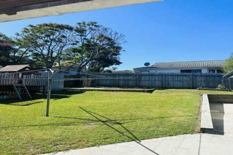 Photo of property in 50 Athena Drive, Totara Vale, Auckland, 0629
