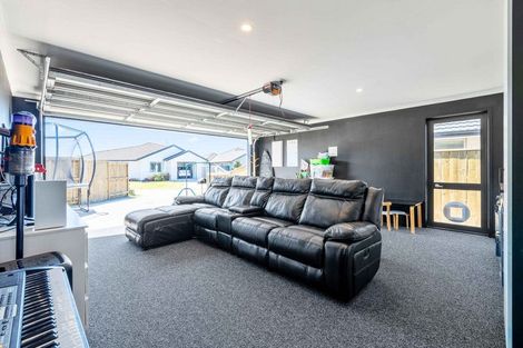 Photo of property in 4 Plate Lane, Papamoa, 3118