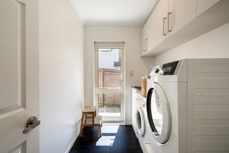 Photo of property in 17 Witton Place, Schnapper Rock, Auckland, 0632