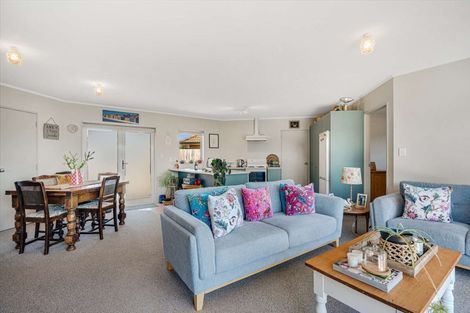 Photo of property in 2/23 Waitoa Street, Waiuku, 2123