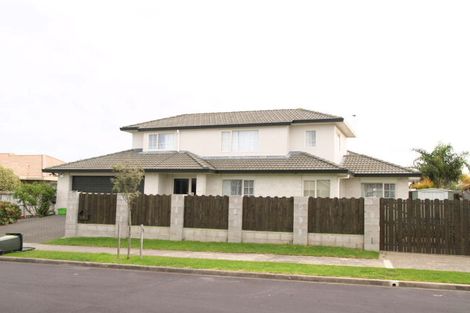 Photo of property in 2/5 Keswick Close, Northpark, Auckland, 2013