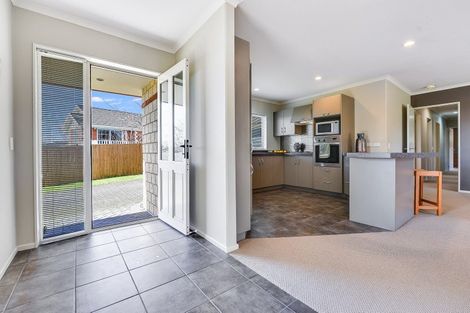 Photo of property in 12 Everton Place, Grandview Heights, Hamilton, 3200