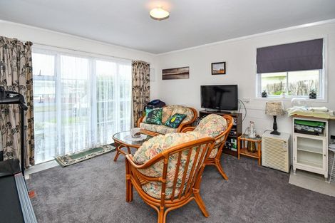 Photo of property in 8 Komako Place, Papatoetoe, Auckland, 2025