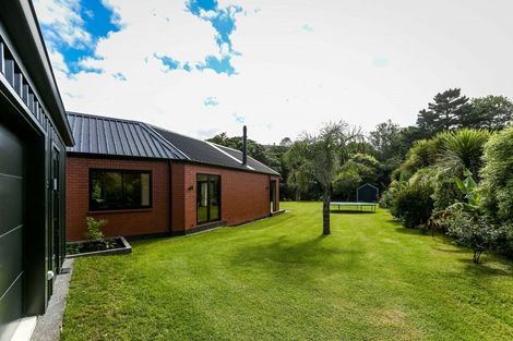 Photo of property in 23c Arden Place, Oakura, 4314