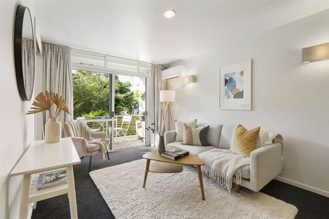 Photo of property in 3/73 Princes Street, Northcote Point, Auckland, 0627