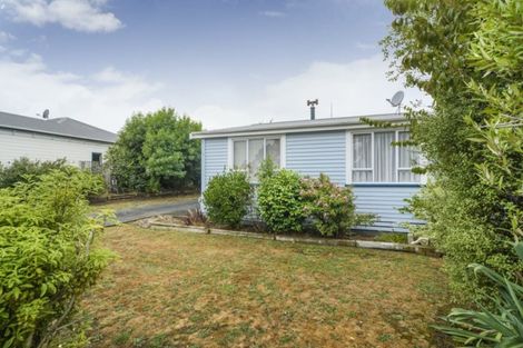 Photo of property in 2 Rira Street, Marton, 4710