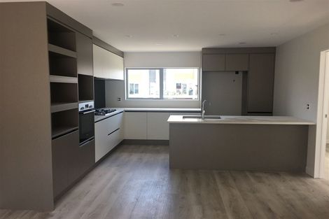 Photo of property in 4 Meritage Lane, Te Atatu South, Auckland, 0610