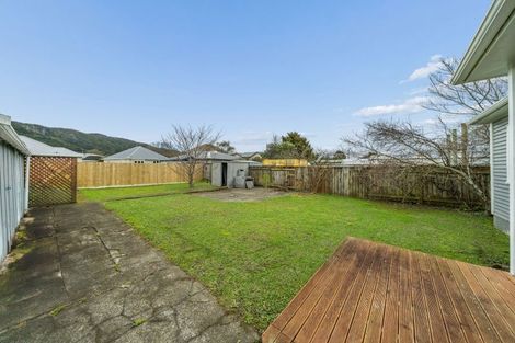 Photo of property in 34 Milne Crescent, Taita, Lower Hutt, 5011