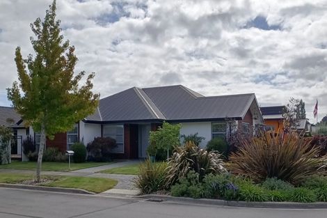 Photo of property in 32 Te Whenu Crescent, Marshland, Christchurch, 8083