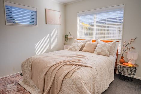 Photo of property in 106 Roberts Line, Kelvin Grove, Palmerston North, 4414