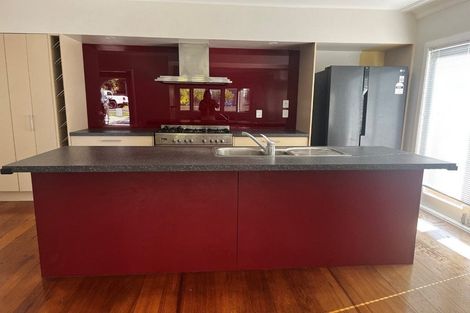 Photo of property in 5 Hattaway Avenue, Bucklands Beach, Auckland, 2012
