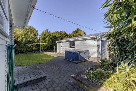 Photo of property in 14 Carthew Street, Okato, 4335